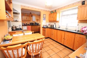 Kitchen/Diner- click for photo gallery